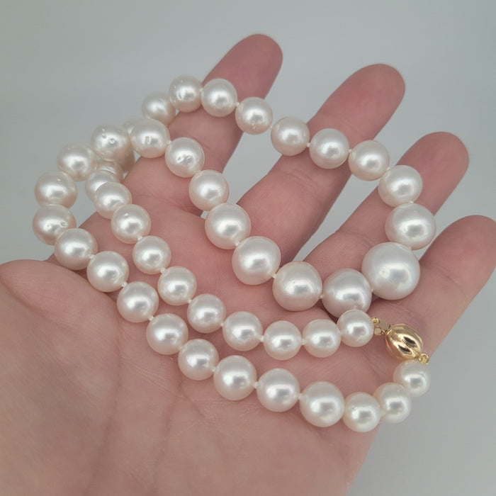 White South Sea Pearls Near-Round High Luster 18K Gold Clasp