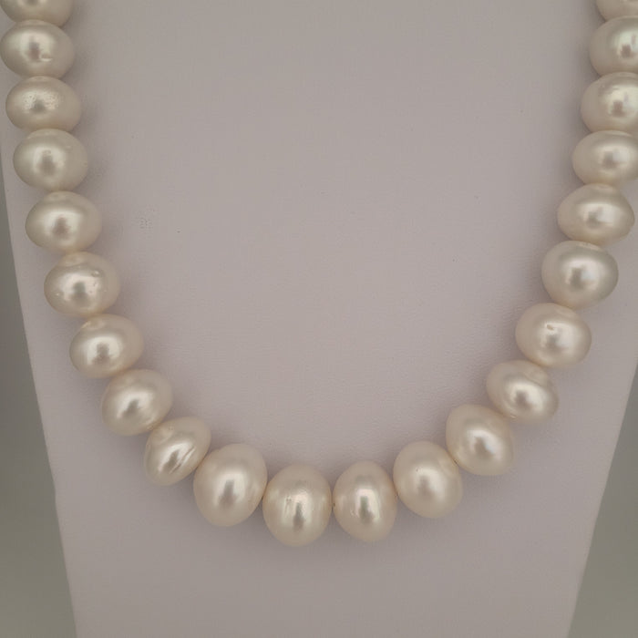 White South Sea Pearls 12-14 mm Very High Luster 18K Solid Gold Clasp