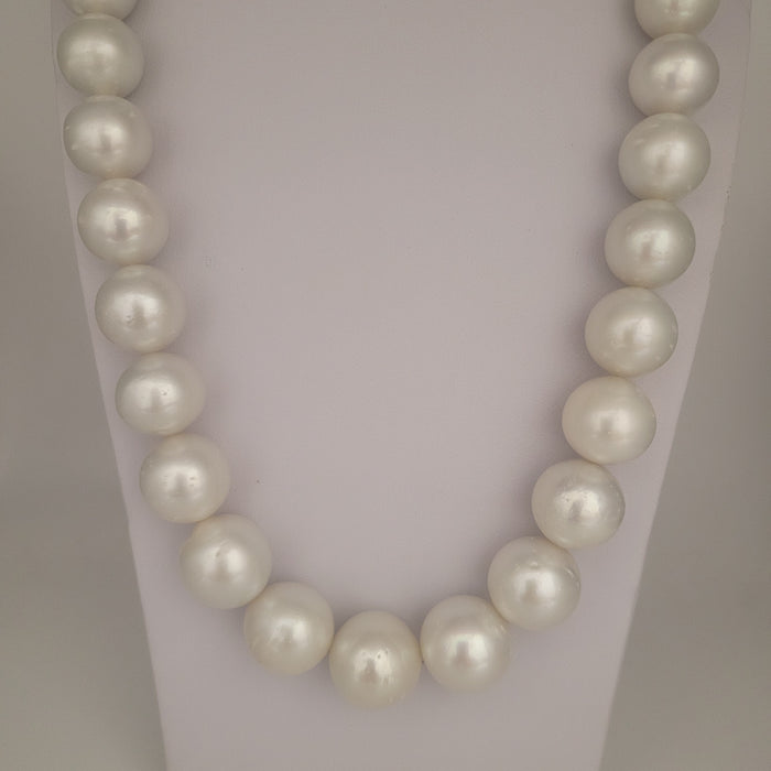 White South Sea Pearls 14-18 mm Round 18K Gold Clasp