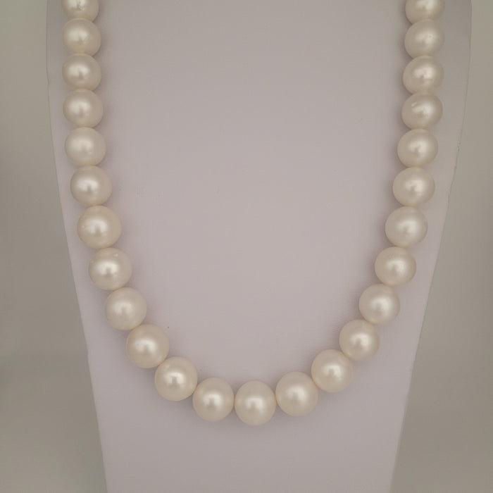 White South Sea Pearls 10-12 mm Round 18K Gold Clasp