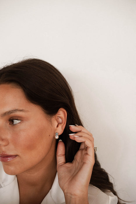 Boucles d'oreilles Topaze Bleue Perles des Mers du Sud et Pierres Précieuses