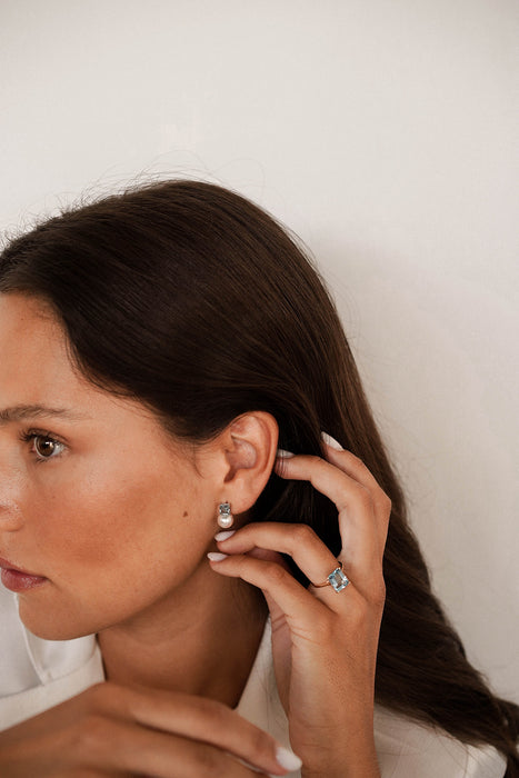 Boucles d'oreilles Topaze Bleue Perles des Mers du Sud et Pierres Précieuses