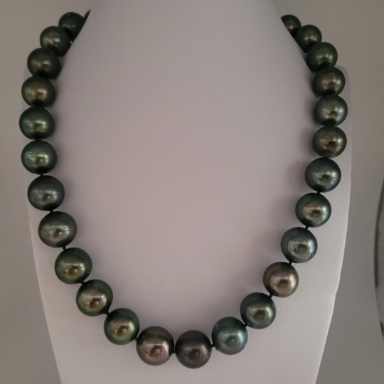 12mm Single Tahitian Pearl Leather Necklace